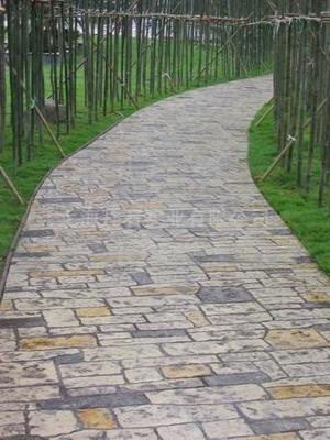 广东潮州艺术地坪 融合休闲、健康与美学的压花地面施工艺术